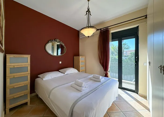 Luxury Seaside In Featuring Pool * Pefkochori