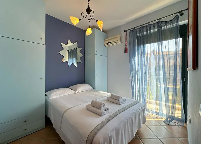 Tatil Evi Luxury Seaside In Featuring Pool Pefkochori