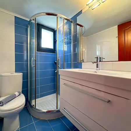 Luxury Seaside In Featuring Pool * Pefkochori